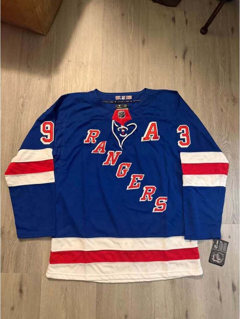 Mika Zibaneja New York Rangers Hockey Jersey Size Adult XL NWT